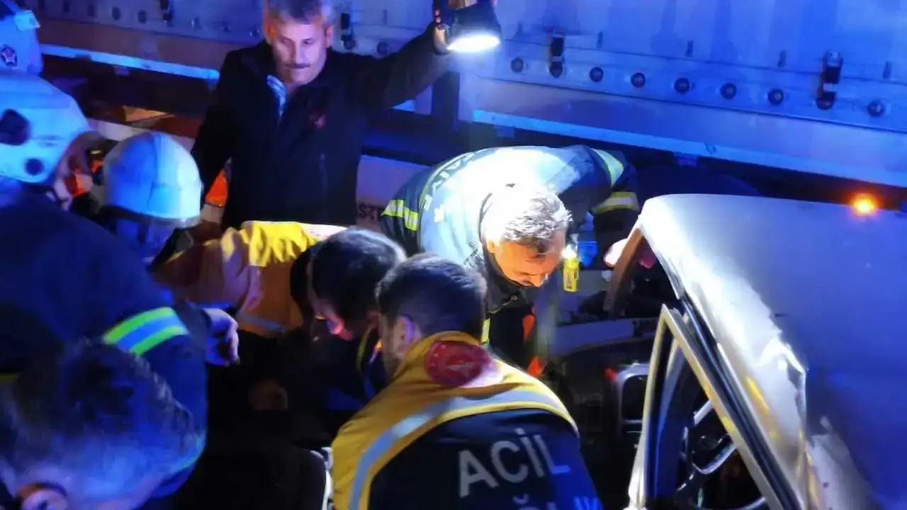 Burdur–Fethiye Yolunda Korkunç Kaza! 3 Kişi Yaralandı 4